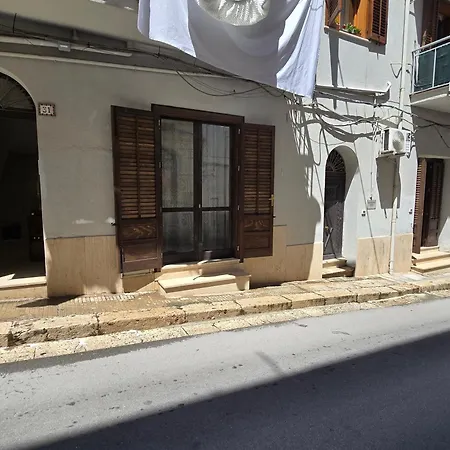 Casa Francesca 2 Lofty Apartment Castellammare del Golfo