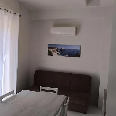 Casa Francesca 2 Lofty Apartment *